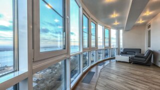 Остекление балконов и лоджий KBE