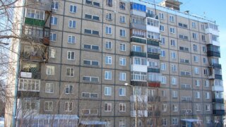 Остекление балконов и лоджий в девятиэтажке