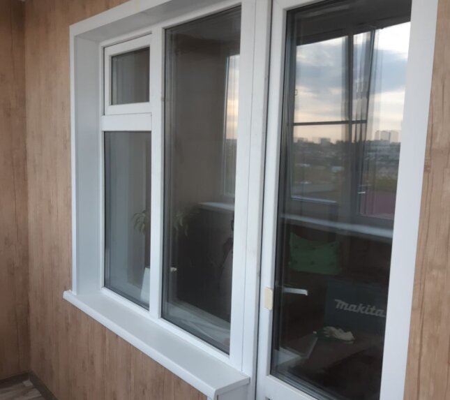 Остекление, отделка ПВХ панелями лоджии 4 КВ.М